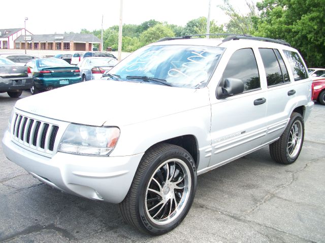 2004 Jeep Grand Cherokee 4dr 114 WB W/4.6l AWD