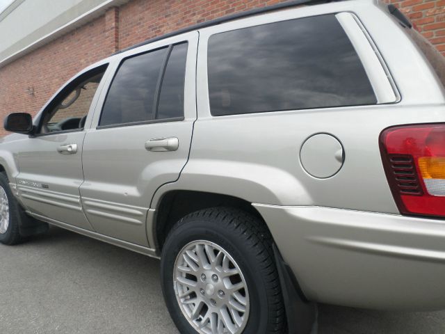 2004 Jeep Grand Cherokee Super