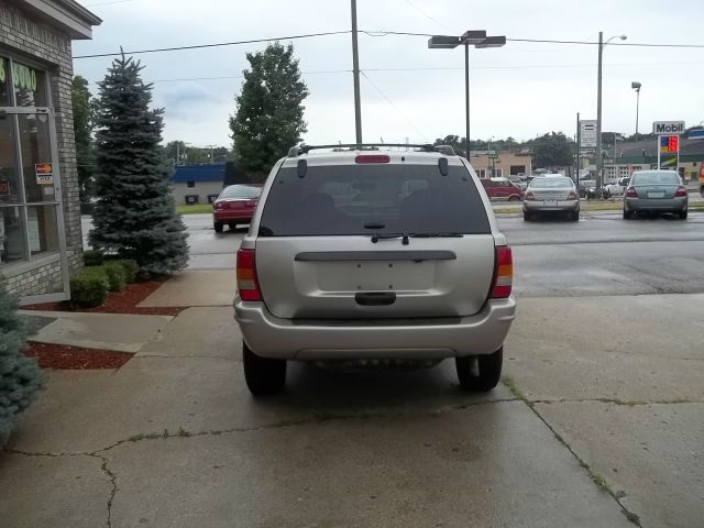 2004 Jeep Grand Cherokee 4dr 114 WB W/4.6l AWD