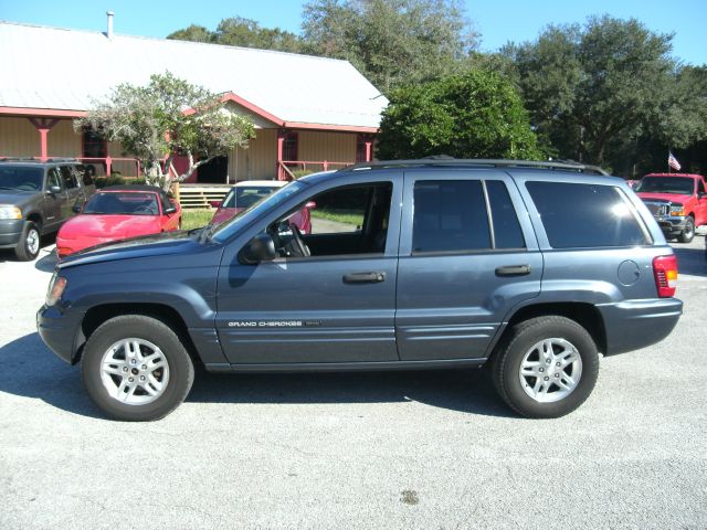 2004 Jeep Grand Cherokee LT Tv-dvdleathersunroof3rowcarfax Available