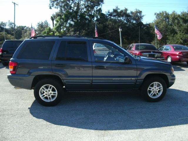 2004 Jeep Grand Cherokee LT Tv-dvdleathersunroof3rowcarfax Available