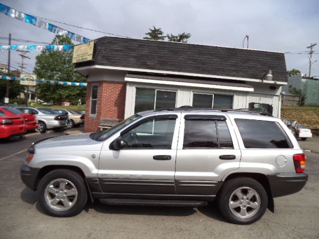 2004 Jeep Grand Cherokee LT Tv-dvdleathersunroof3rowcarfax Available