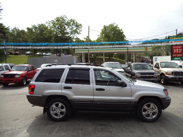 2004 Jeep Grand Cherokee LT Tv-dvdleathersunroof3rowcarfax Available