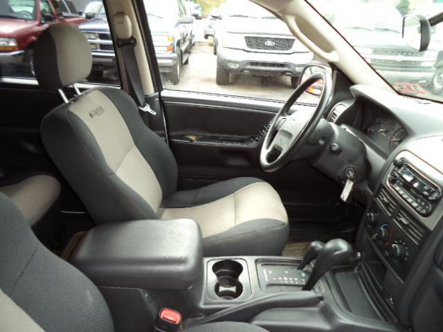 2004 Jeep Grand Cherokee LT Tv-dvdleathersunroof3rowcarfax Available