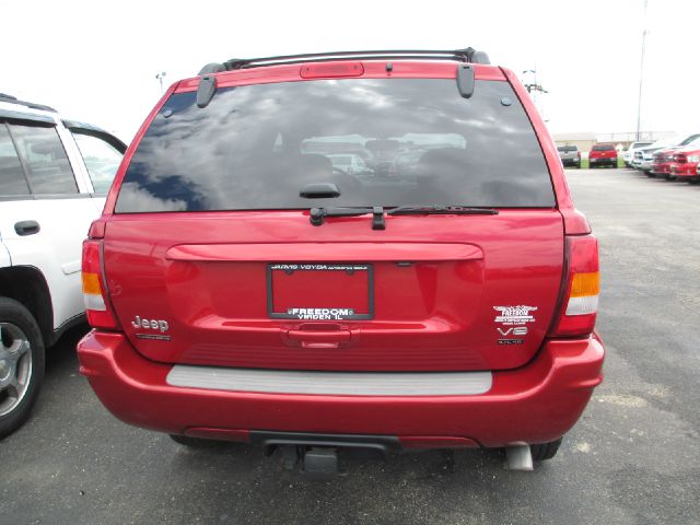 2004 Jeep Grand Cherokee 2.4i Sedan