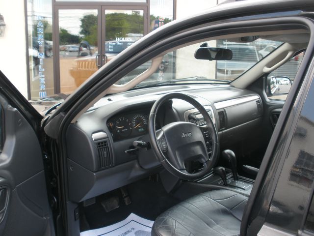 2004 Jeep Grand Cherokee 4dr 114 WB W/4.6l AWD