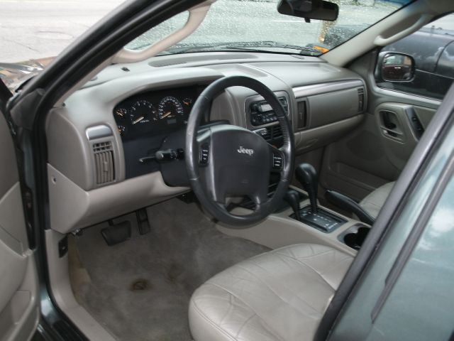 2004 Jeep Grand Cherokee 4dr 114 WB W/4.6l AWD