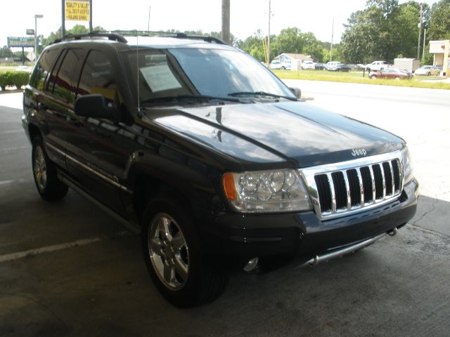 2004 Jeep Grand Cherokee 2.4i Sedan