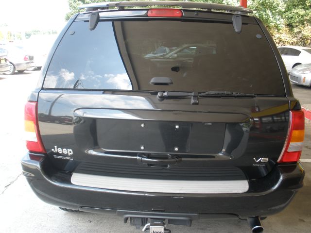 2004 Jeep Grand Cherokee 2.4i Sedan