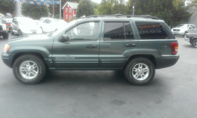 2004 Jeep Grand Cherokee 4dr 114 WB W/4.6l AWD