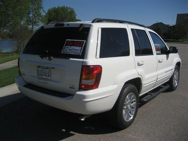 2004 Jeep Grand Cherokee 4dr 1500 4WD LS SUV