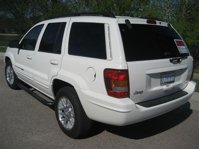 2004 Jeep Grand Cherokee 4dr 1500 4WD LS SUV