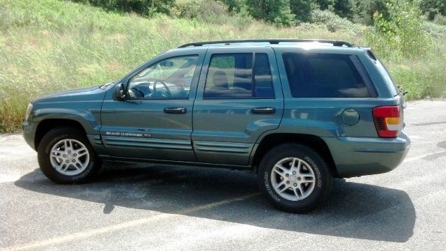 2004 Jeep Grand Cherokee 4dr 114 WB W/4.6l AWD