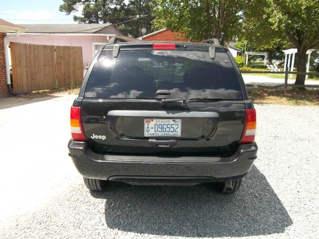 2004 Jeep Grand Cherokee LT Tv-dvdleathersunroof3rowcarfax Available