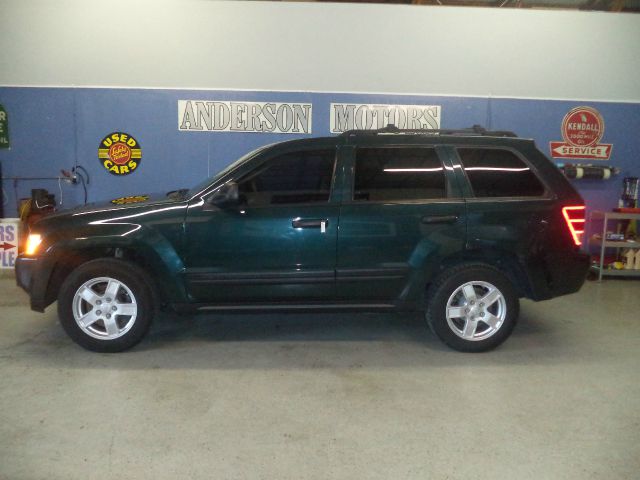 2005 Jeep Grand Cherokee Sedan 4dr