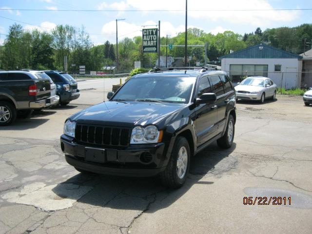 2005 Jeep Grand Cherokee LS