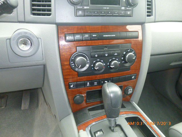 2005 Jeep Grand Cherokee Super