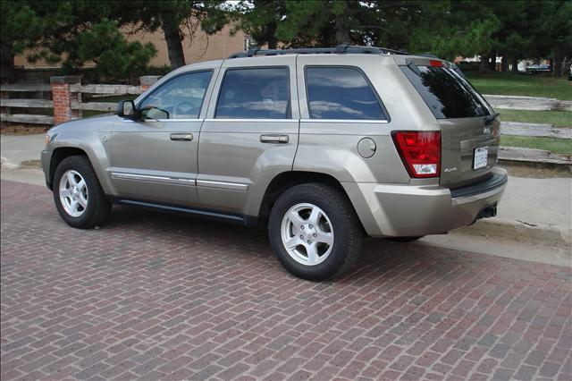 2005 Jeep Grand Cherokee SLT 25