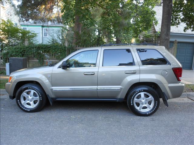 2005 Jeep Grand Cherokee SLT 25