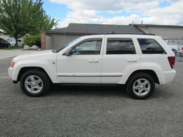 2005 Jeep Grand Cherokee Super