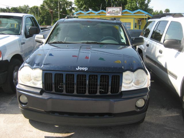 2005 Jeep Grand Cherokee Sedan 4dr