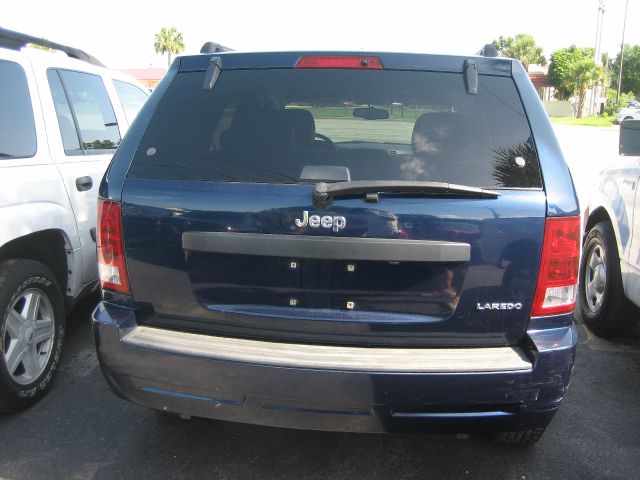 2005 Jeep Grand Cherokee Sedan 4dr