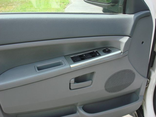 2005 Jeep Grand Cherokee Base W/nav.sys