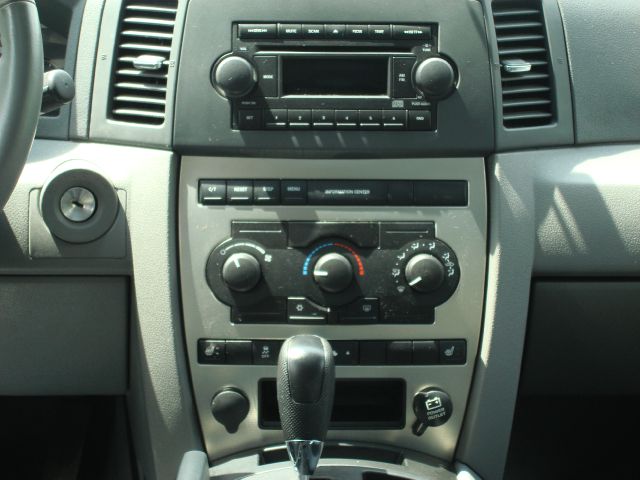 2005 Jeep Grand Cherokee Base W/nav.sys