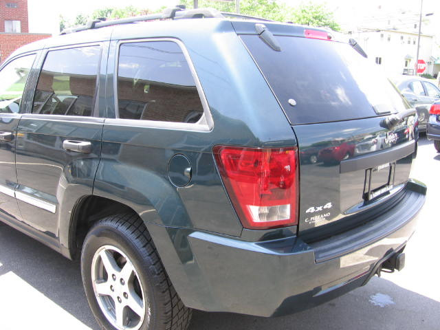 2005 Jeep Grand Cherokee AWD Ultimate