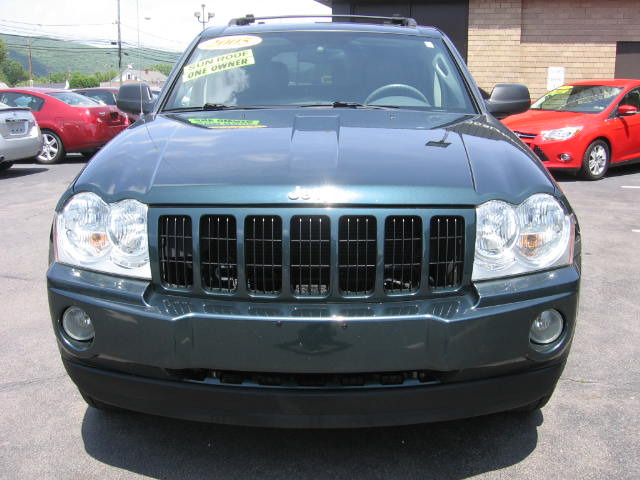 2005 Jeep Grand Cherokee AWD Ultimate