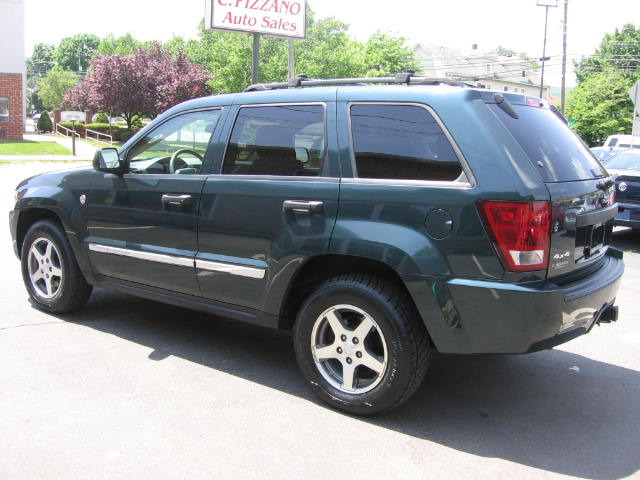 2005 Jeep Grand Cherokee AWD Ultimate