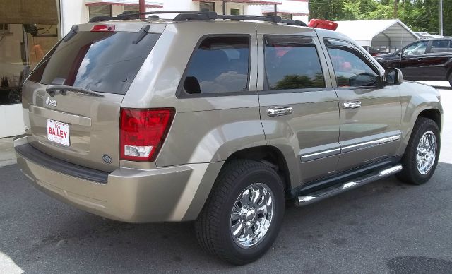 2005 Jeep Grand Cherokee AWD Ultimate