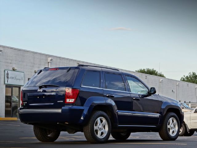 2005 Jeep Grand Cherokee Super