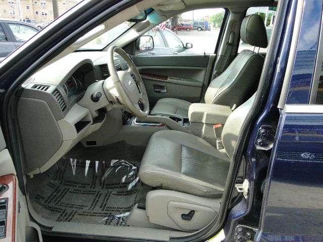 2005 Jeep Grand Cherokee Super