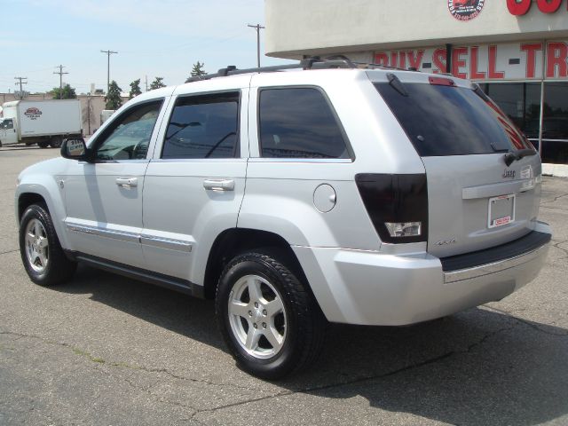 2005 Jeep Grand Cherokee Super