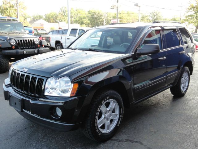 2005 Jeep Grand Cherokee 4DR FWD LTD 3.3L AT