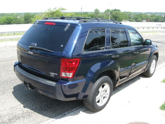 2005 Jeep Grand Cherokee Sedan 4dr