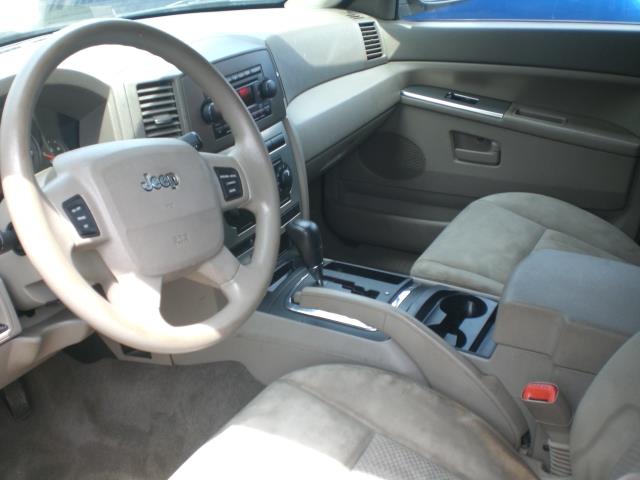 2005 Jeep Grand Cherokee LS