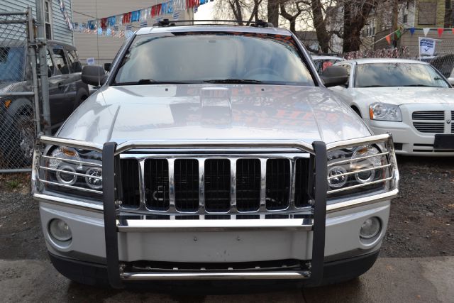 2005 Jeep Grand Cherokee Super