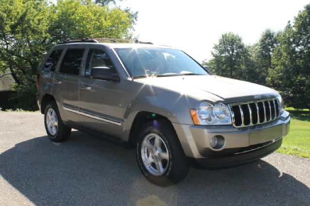 2005 Jeep Grand Cherokee Super