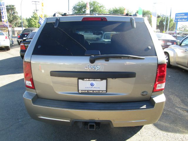 2005 Jeep Grand Cherokee 3.5 SL W/nav