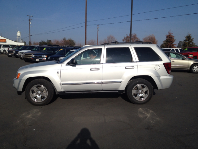 2005 Jeep Grand Cherokee Super