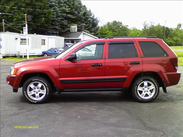 2005 Jeep Grand Cherokee LS