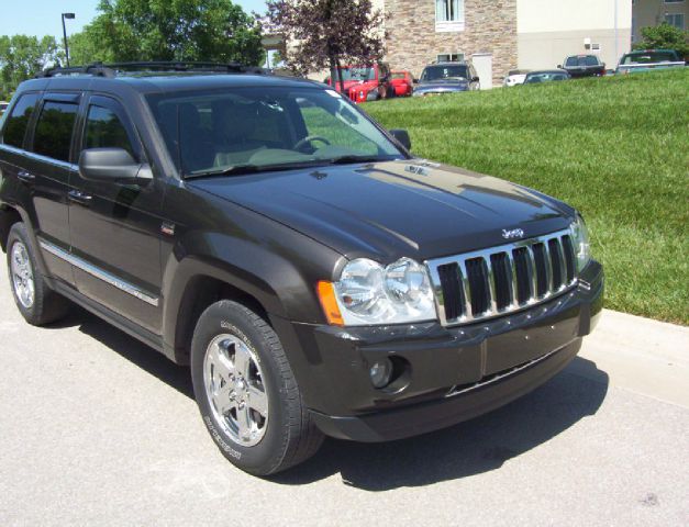 2005 Jeep Grand Cherokee Super