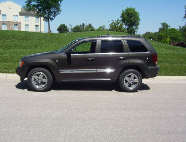 2005 Jeep Grand Cherokee Super