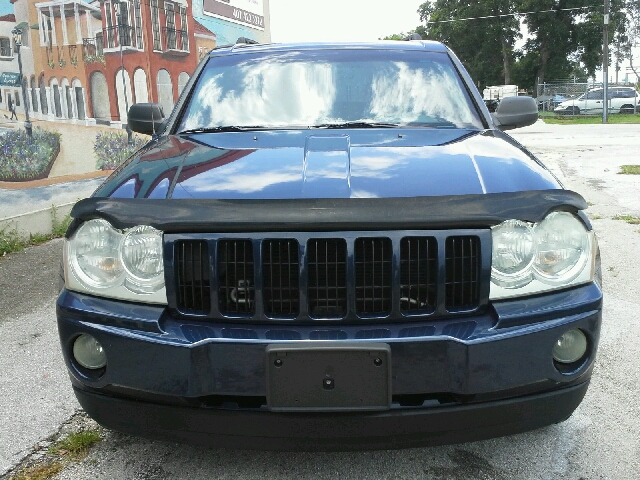 2005 Jeep Grand Cherokee Sedan 4dr