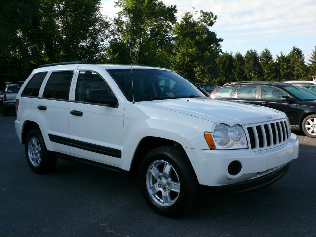 2005 Jeep Grand Cherokee Sedan 4dr