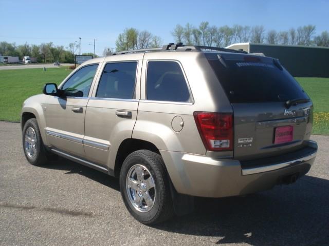 2005 Jeep Grand Cherokee SLT 25