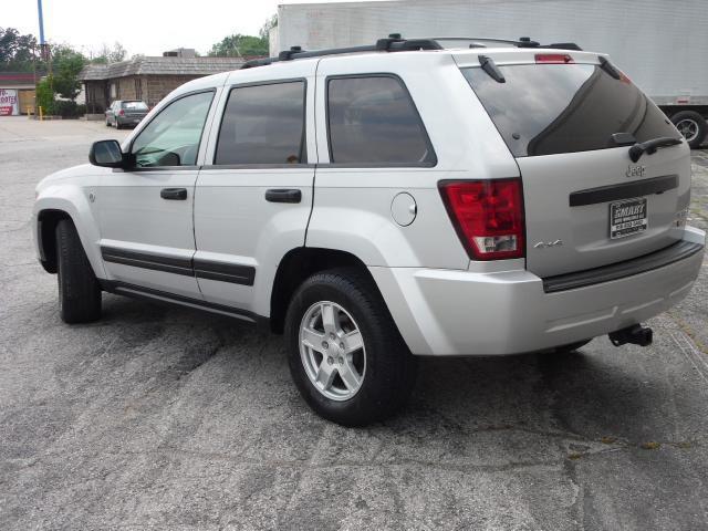 2005 Jeep Grand Cherokee LS