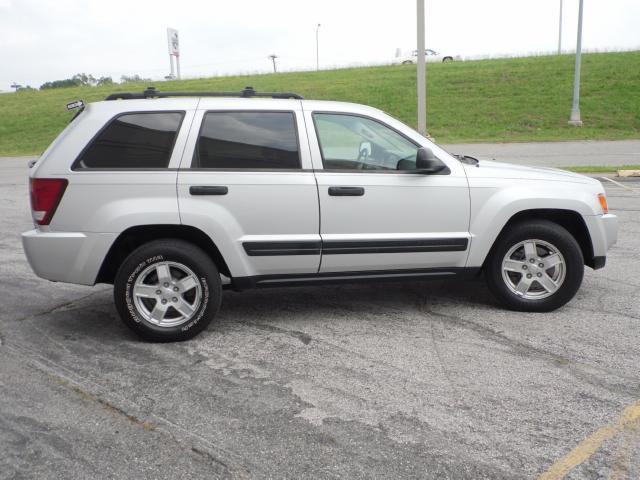 2005 Jeep Grand Cherokee LS